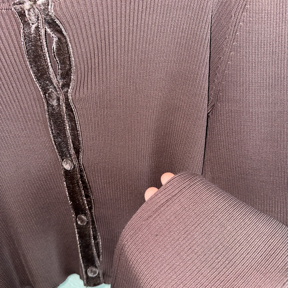 Zara Ribbed Sweater - Picture 2 of 3